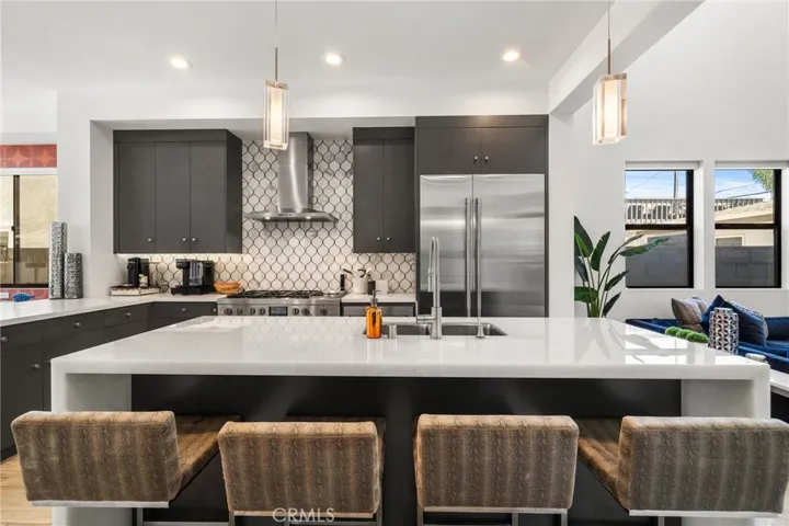 404 10th Street, Huntington Beach, California 92648