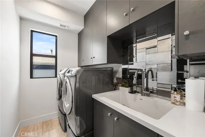 404 10th Street, Huntington Beach, California 92648