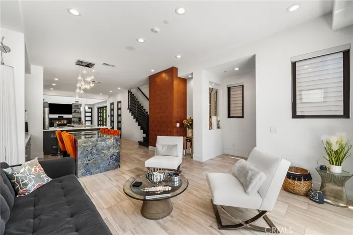 404 10th Street, Huntington Beach, California 92648
