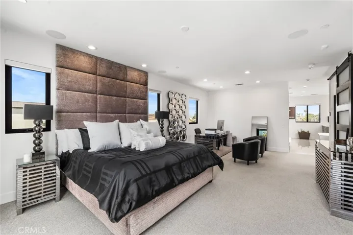 404 10th Street, Huntington Beach, California 92648