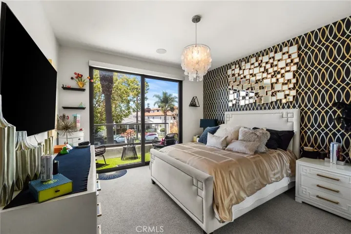 404 10th Street, Huntington Beach, California 92648