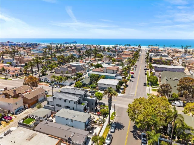 404 10th Street, Huntington Beach, California 92648