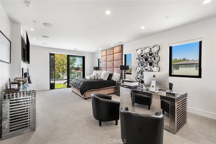 404 10th Street, Huntington Beach, California 92648
