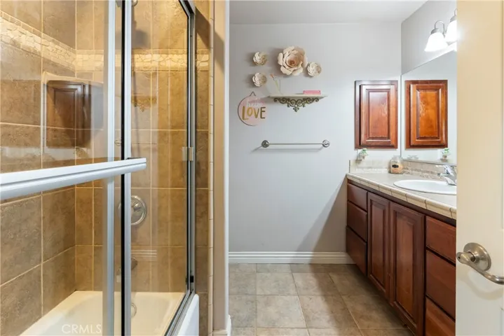 Shared bath