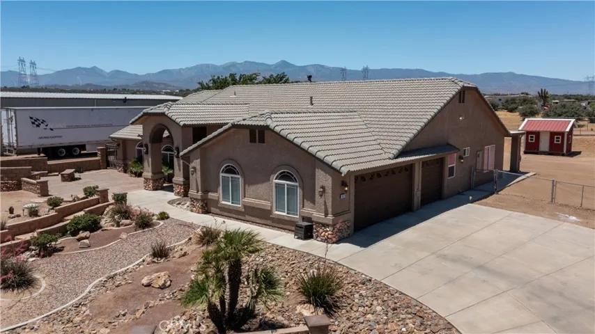 8079 Mira Mar Road, Phelan, California 92371