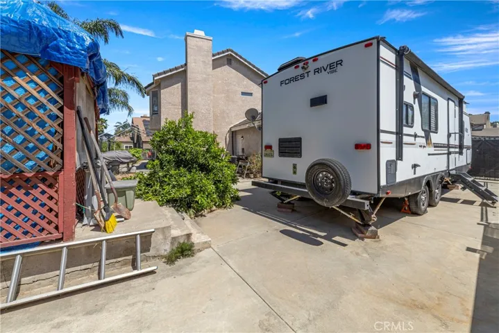 1176 W Buxton, Rialto, California 92377