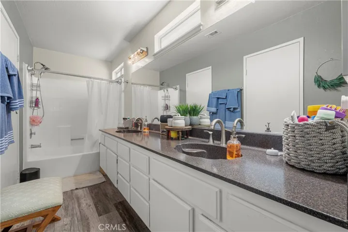 1176 W Buxton, Rialto, California 92377