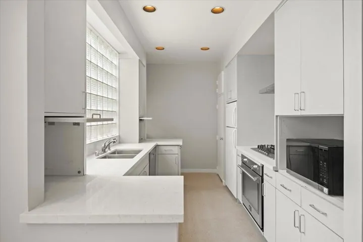 32393241 Clement Street, San Francisco, California 94121