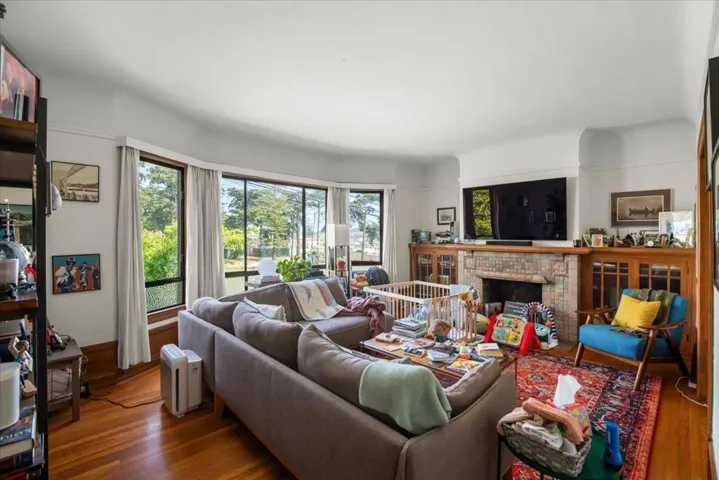 32393241 Clement Street, San Francisco, California 94121