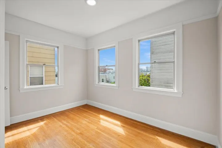 32393241 Clement Street, San Francisco, California 94121