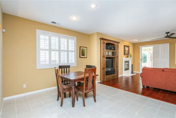 Kitchen Eating Area