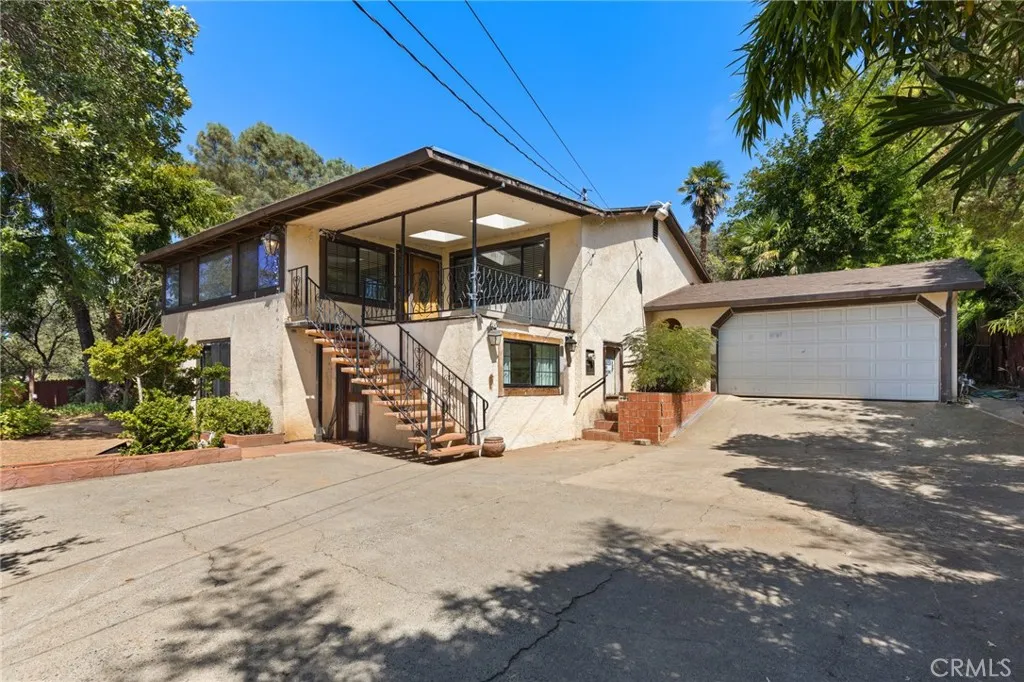 105 Pinedale Ave