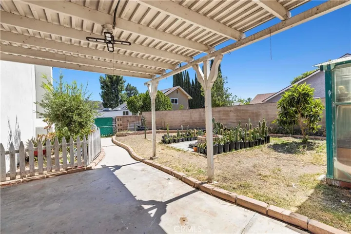 28020 Newbird Drive, Saugus, California 91350