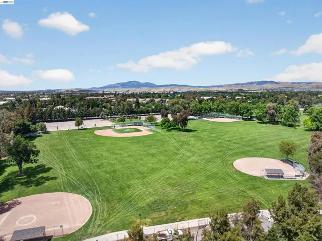 2865 Longspur Way, Pleasanton, California 94566