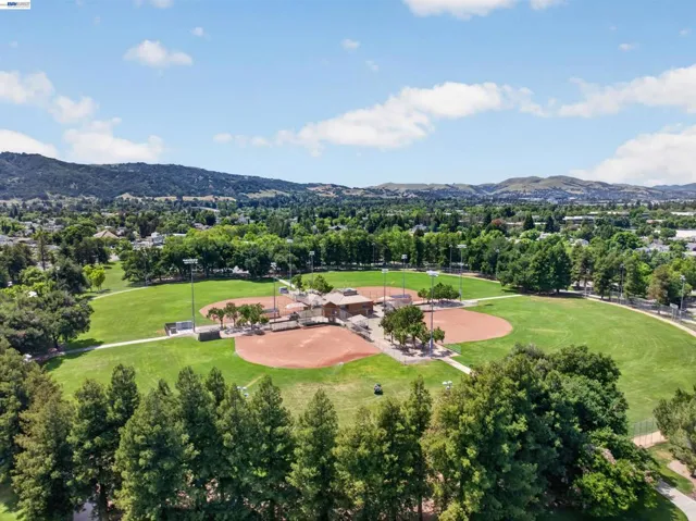 2865 Longspur Way, Pleasanton, California 94566
