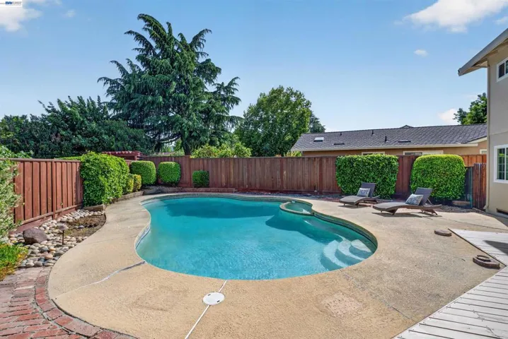 2865 Longspur Way, Pleasanton, California 94566