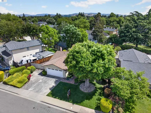 2865 Longspur Way, Pleasanton, California 94566
