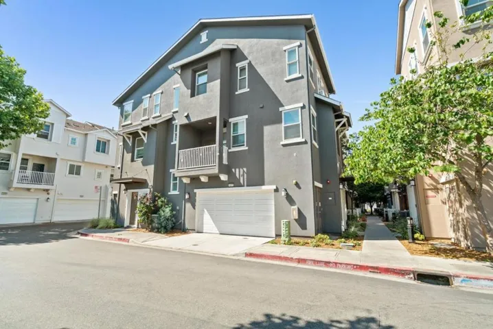 1265 De Altura, San Jose, California 95126