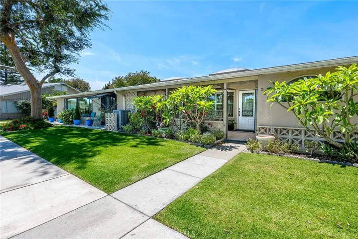 1830 Sunningdale 20e, Seal Beach, California 90740
