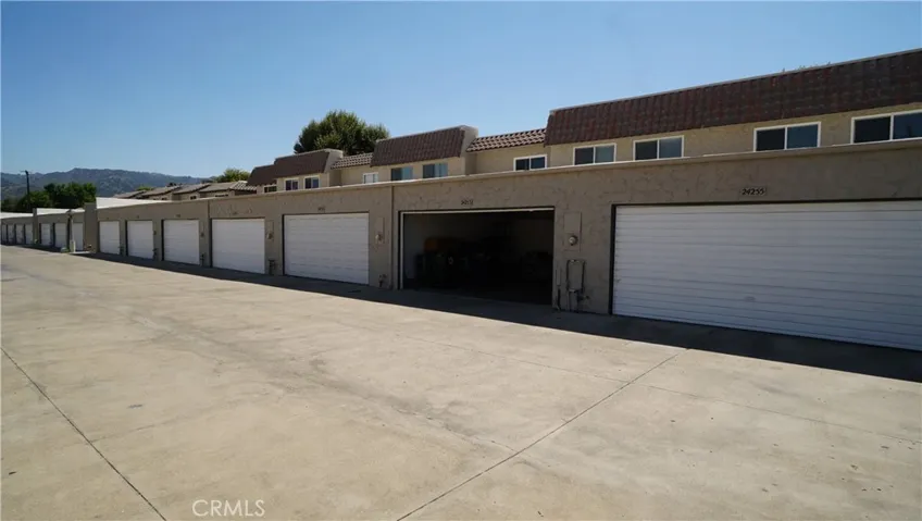24253 La Glorita Circle, Newhall, California 91321