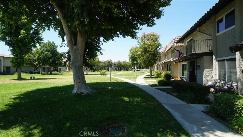 24253 La Glorita Circle, Newhall, California 91321