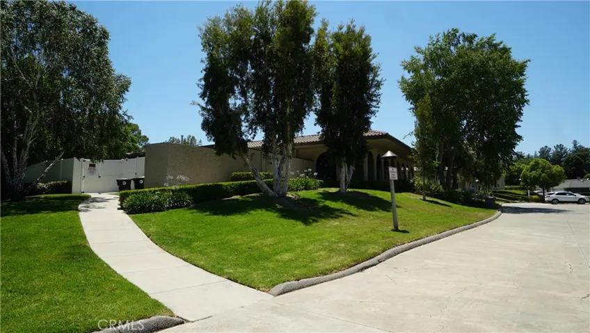 24253 La Glorita Circle, Newhall, California 91321