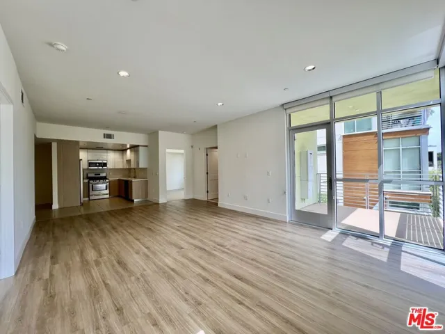11715 W Bellagio Road 204, Los Angeles, California 90049