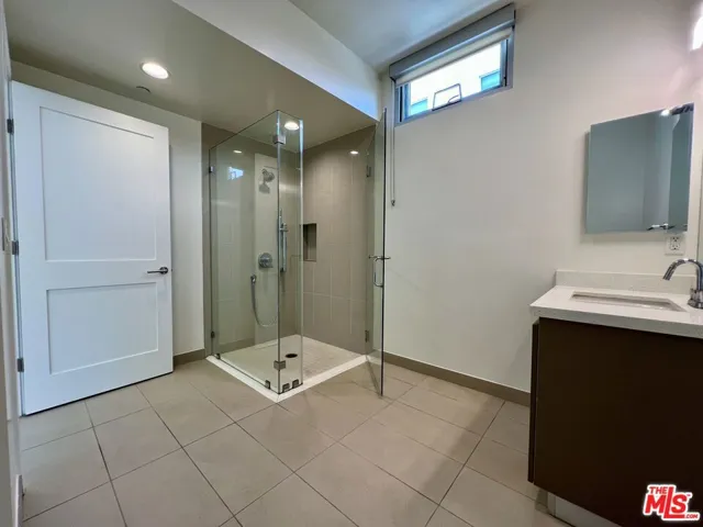 11715 W Bellagio Road 204, Los Angeles, California 90049
