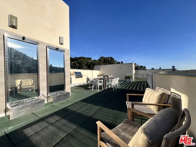 11715 W Bellagio Road 204, Los Angeles, California 90049
