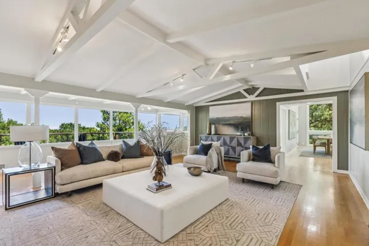11270 Page Mill Road, Los Altos Hills, California 94022