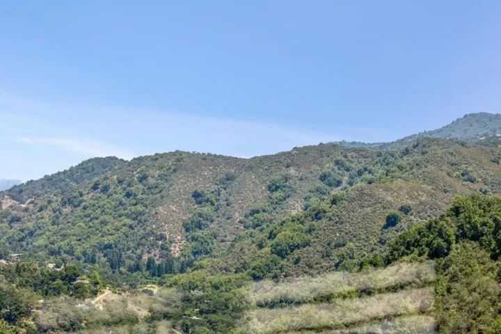 11270 Page Mill Road, Los Altos Hills, California 94022