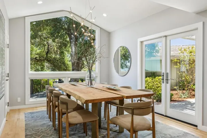 11270 Page Mill Road, Los Altos Hills, California 94022