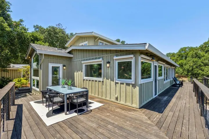11270 Page Mill Road, Los Altos Hills, California 94022