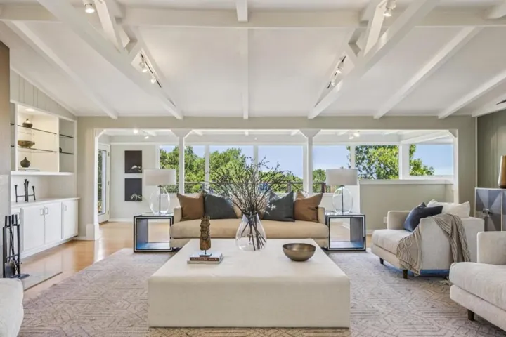 11270 Page Mill Road, Los Altos Hills, California 94022