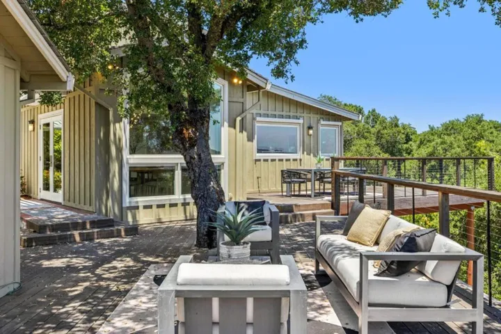 11270 Page Mill Road, Los Altos Hills, California 94022