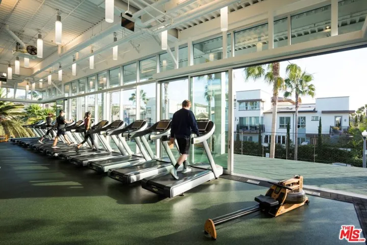13045 Pacific Promenade 305, Playa Vista, California 90094
