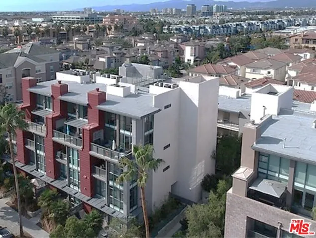13045 Pacific Promenade 305, Playa Vista, California 90094