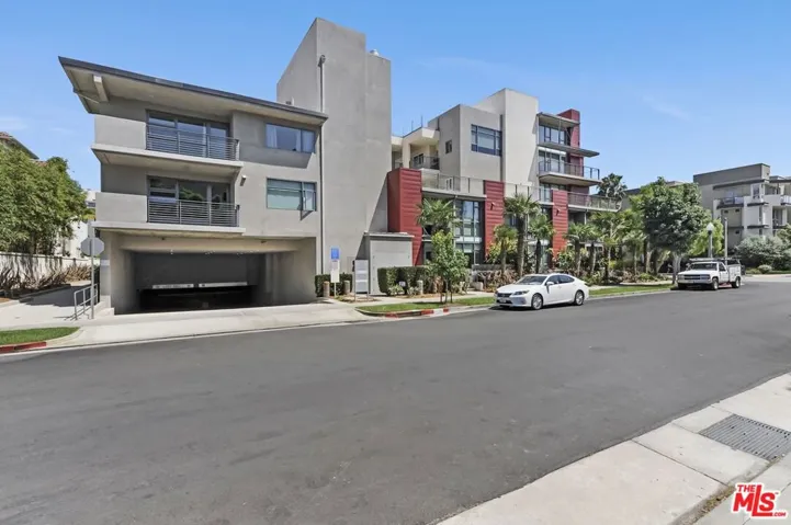 13045 Pacific Promenade 305, Playa Vista, California 90094