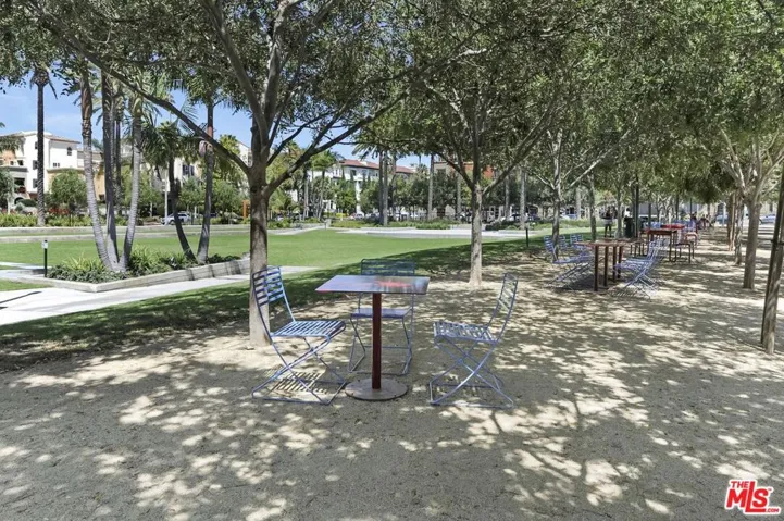 13045 Pacific Promenade 305, Playa Vista, California 90094