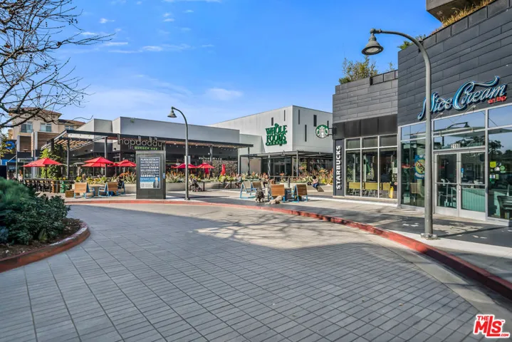 13045 Pacific Promenade 305, Playa Vista, California 90094
