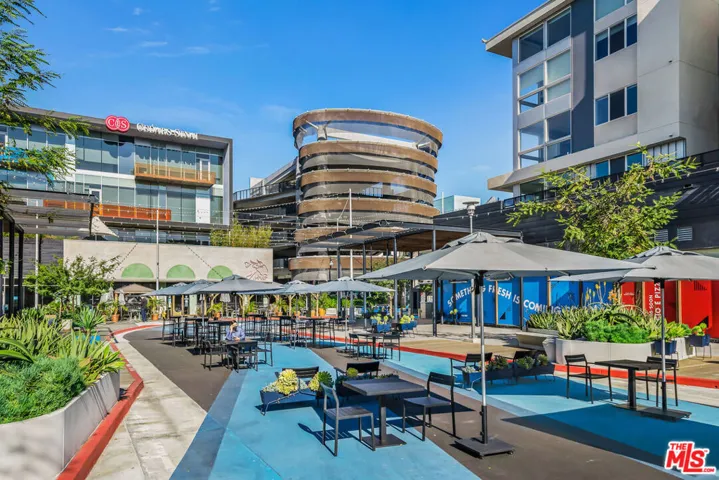 13045 Pacific Promenade 305, Playa Vista, California 90094
