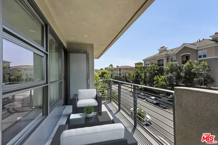 13045 Pacific Promenade 305, Playa Vista, California 90094