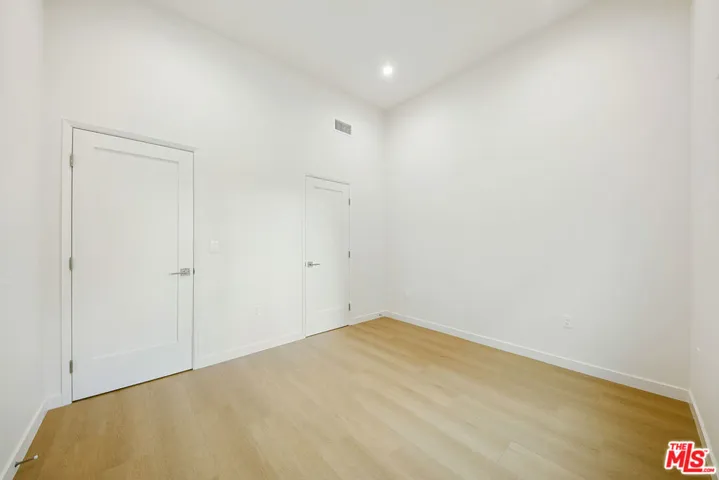 954 N San Vicente Boulevard 9, West Hollywood, California 90069