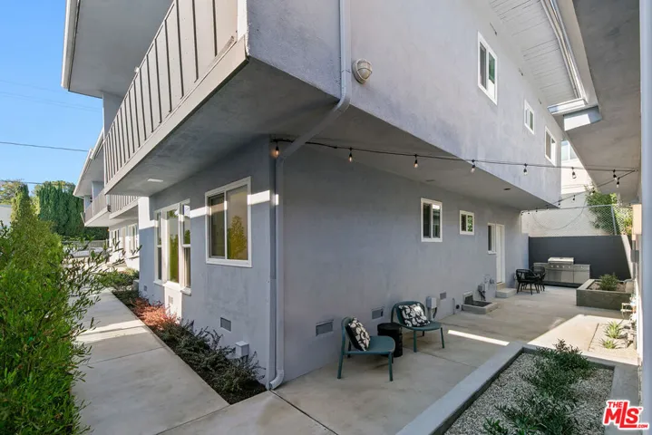 954 N San Vicente Boulevard 9, West Hollywood, California 90069