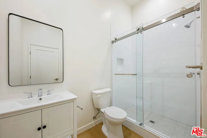 954 N San Vicente Boulevard 9, West Hollywood, California 90069