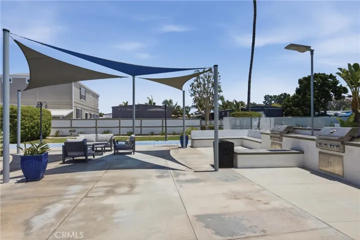 260 Mayflower, Newport Beach, California 92660