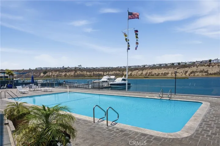 260 Mayflower, Newport Beach, California 92660