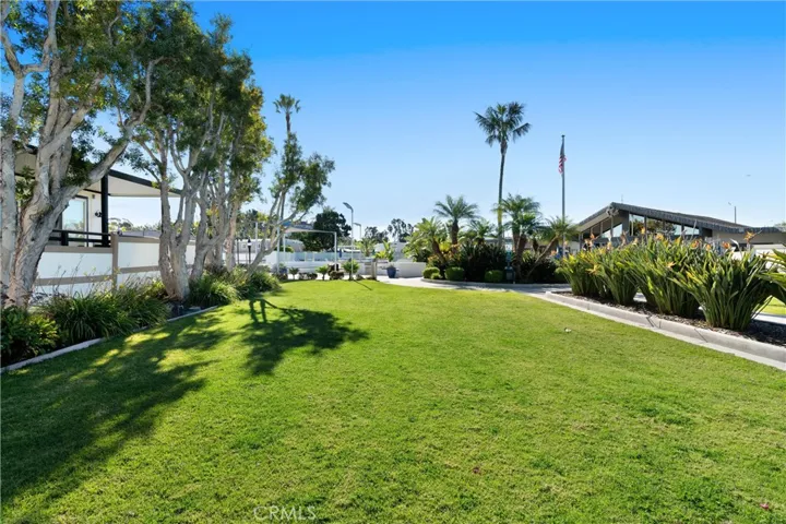 260 Mayflower, Newport Beach, California 92660