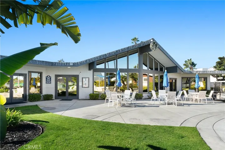 260 Mayflower, Newport Beach, California 92660