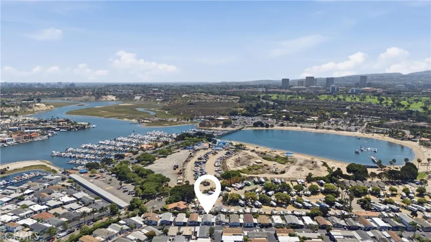 260 Mayflower, Newport Beach, California 92660